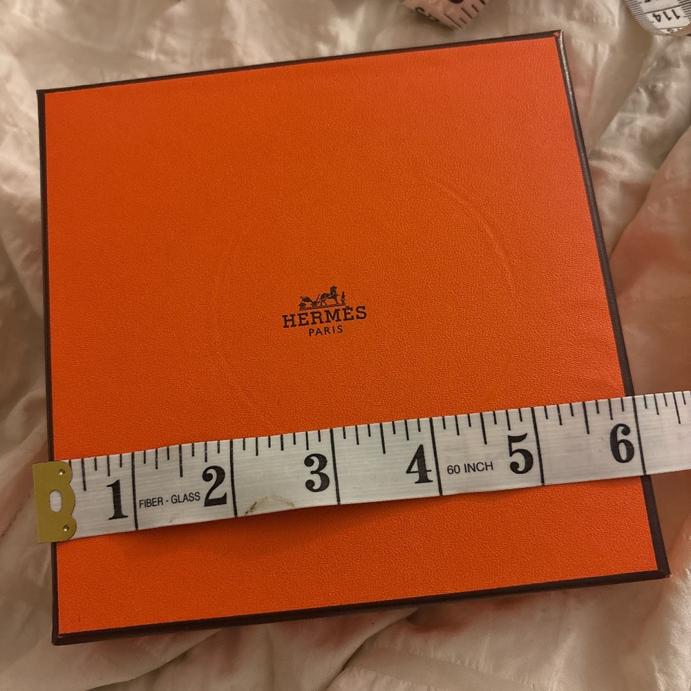 Small Hermes 6x6 box